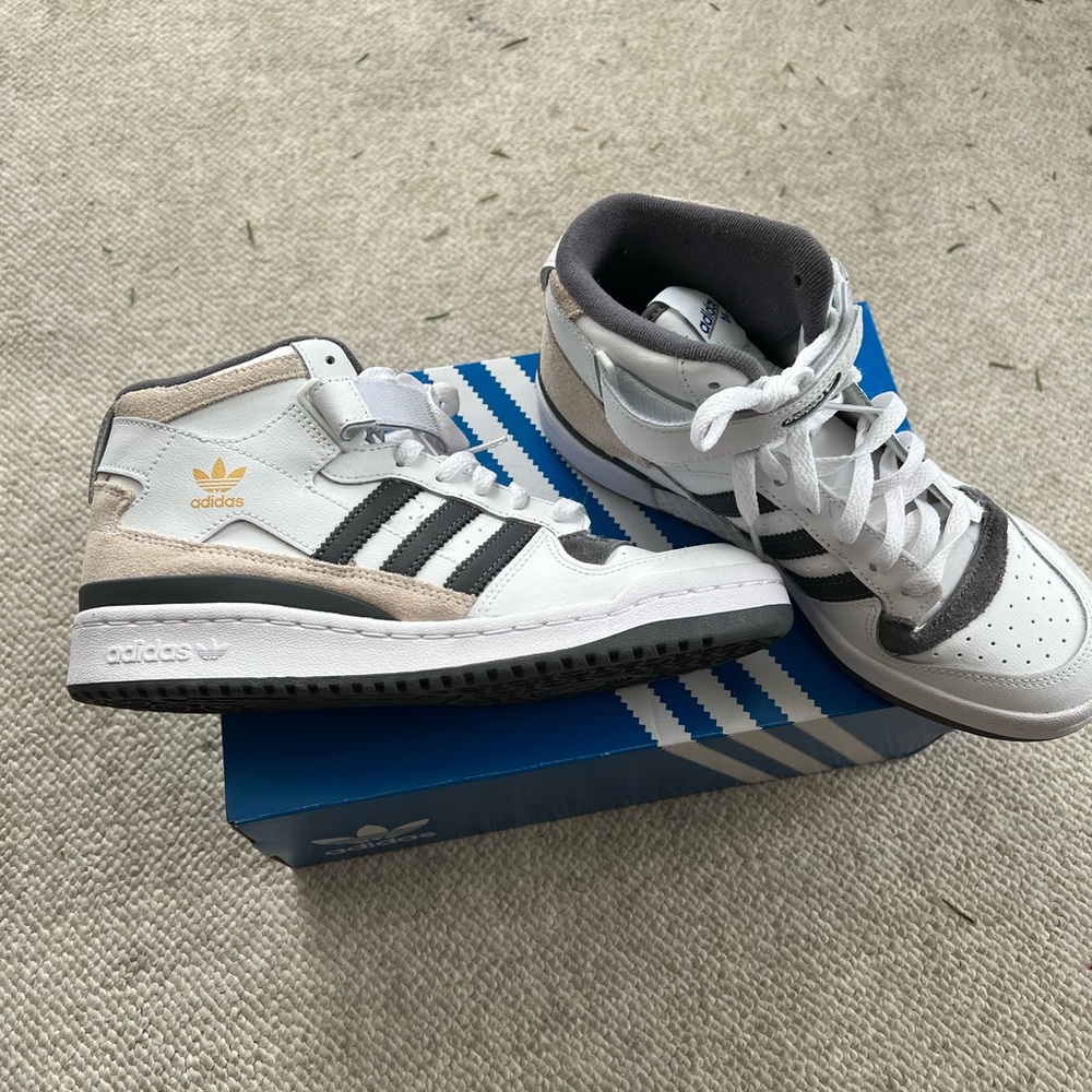 Brand New FORUM MID SHOES